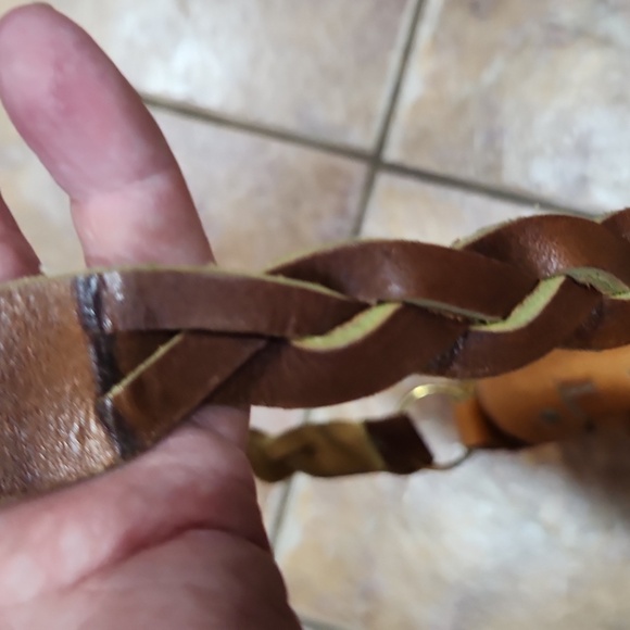 Vintage Leather Hobo Purse With Mushroom Accent - Picture 3 of 5